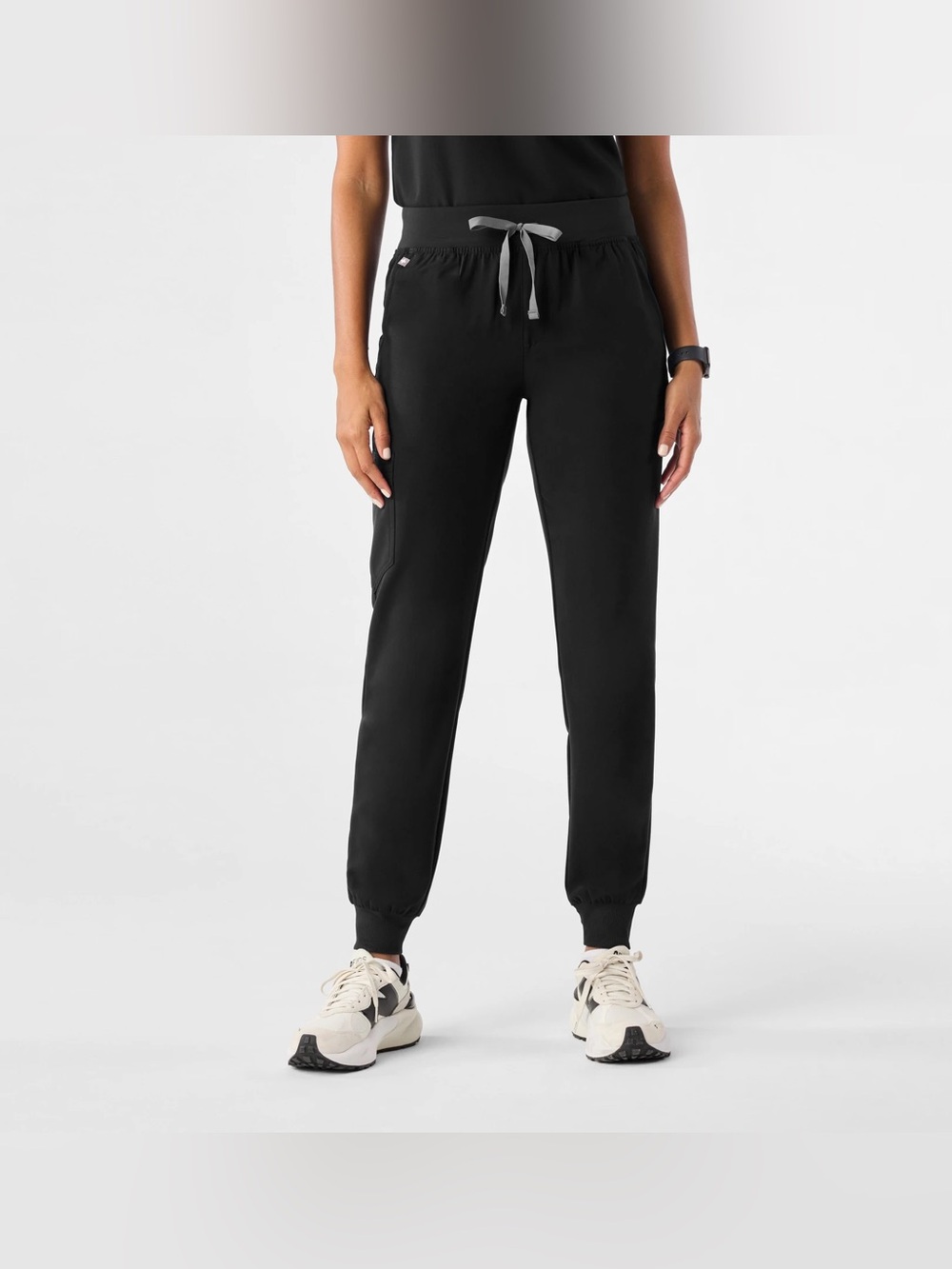 FIGS Zamora Jogger in Black